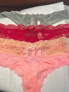 Victoria’s Secret panties size small